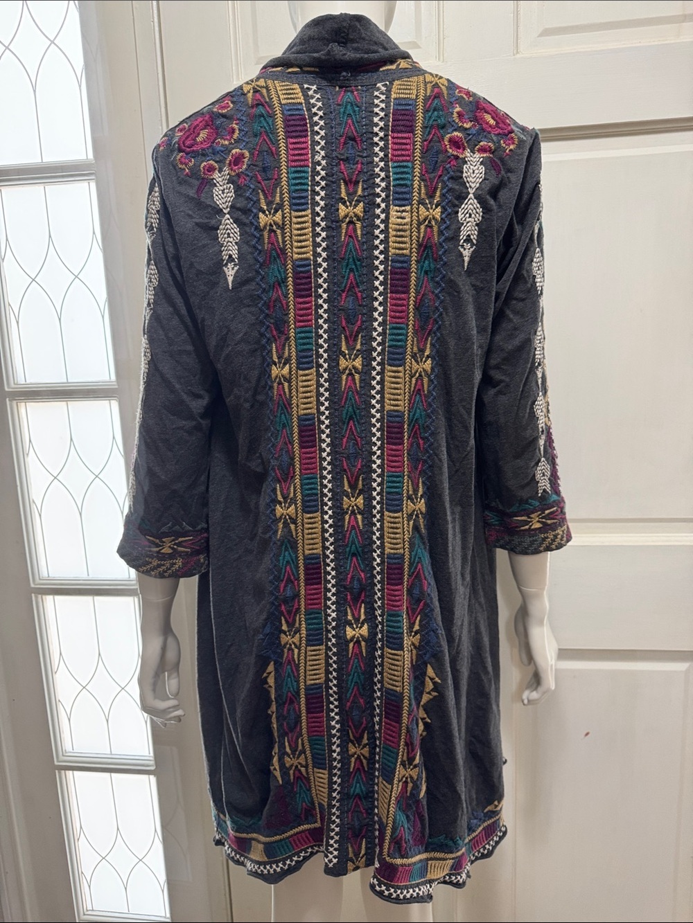 Johnny Was Embroidered Floral Kaftan Dress Gray Long Sleeve V-Neck Size Small